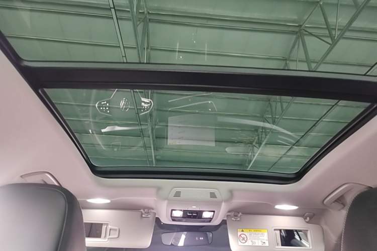 Used Volkswagen Passat 2025 Pro 380TSI Dragon Glory Edition Headliner