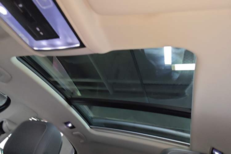 Used Volkswagen Passat 2025 Outstanding Model 380TSI Starry Dragon Edition Headliner