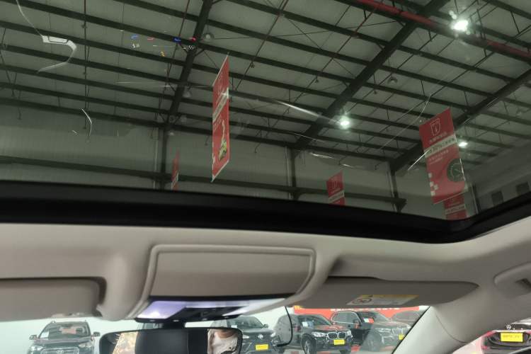 Used Volkswagen Passat 2025 Premium Version 380TSI Dragon Edition Headliner