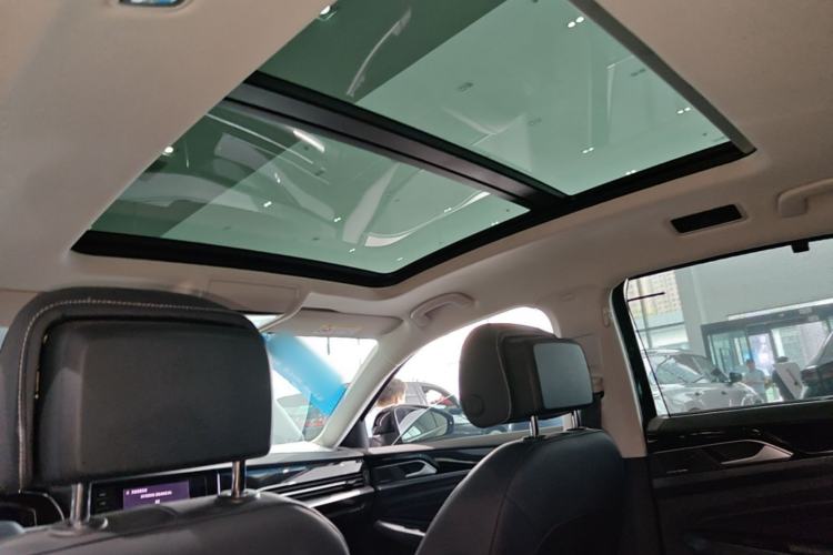 Used Volkswagen Passat 2025 Outstanding Model 380TSI Starry Dragon Glorious Edition Headliner