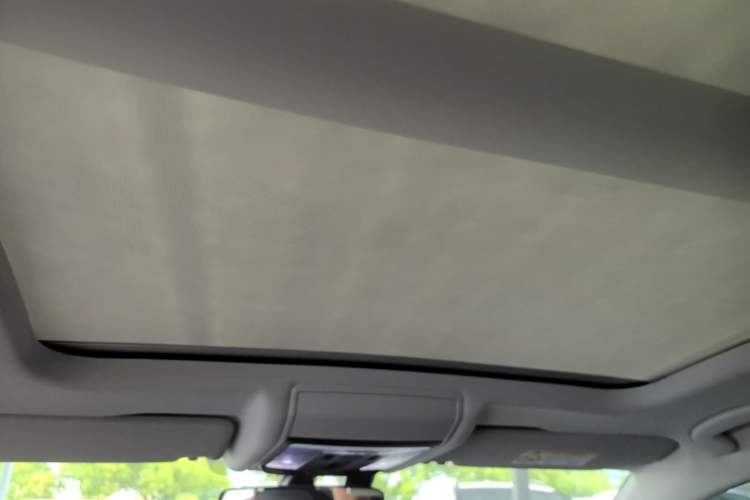 Used Volkswagen Passat 2025 Premium Version 380TSI Dragon Edition Headliner
