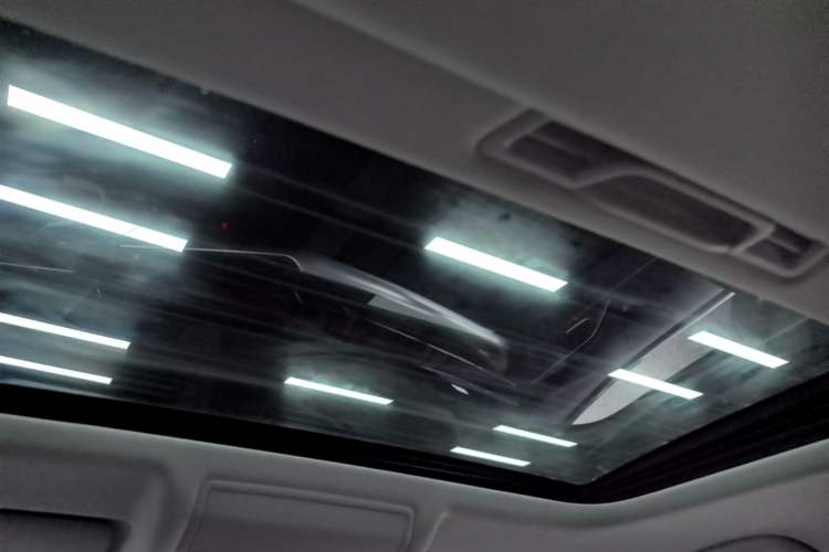 Used Volkswagen Passat 2025 Outstanding Model 280TSI Business Edition Headliner