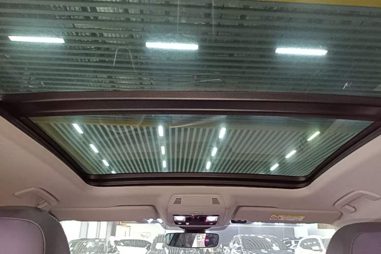Used Volkswagen Passat 2025 Pro 380TSI Starry Dragon Edition Headliner