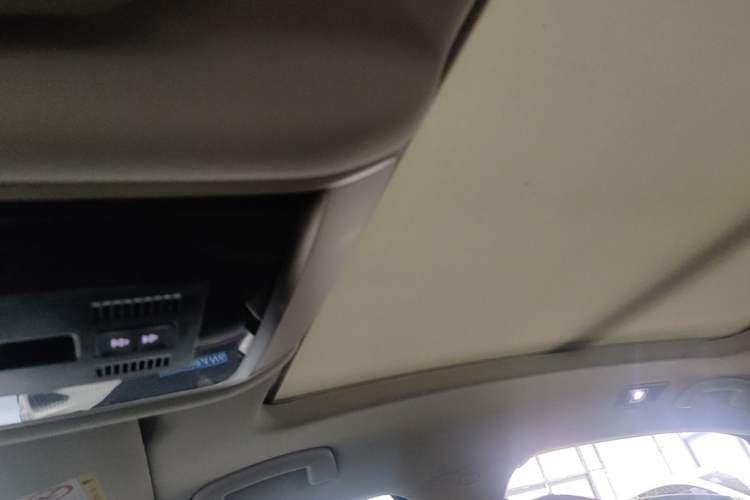 Used Volkswagen Passat 2025 Outstanding Model 380TSI Starry Dragon Edition Headliner