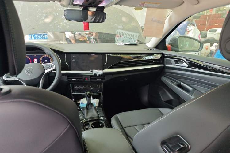 Used Volkswagen Passat 2025 Outstanding Model 330TSI Starry Elite Edition Headliner