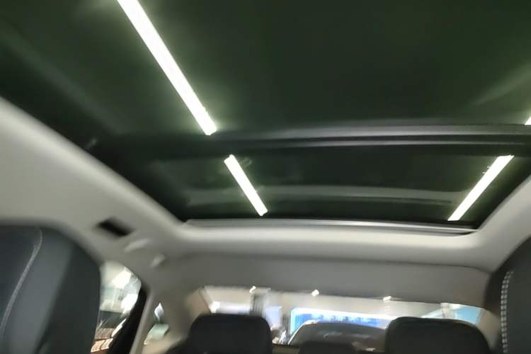 Used Volkswagen Passat 2025 Outstanding Model 380TSI Dragon Glory Edition Headliner