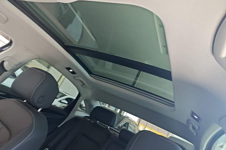 Used Volkswagen Passat 2025 Outstanding Model 330TSI Starry Elite Edition Headliner