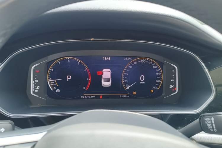 Used Volkswagen Passat 2025 Premium Version 380TSI Dragon Edition Instrument Cluster