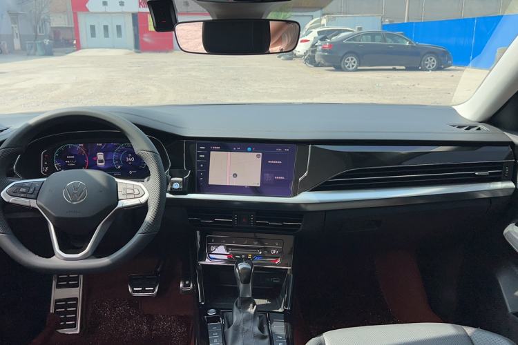 Used Volkswagen Passat 2025 Outstanding Model 380TSI Starry Dragon Glorious Edition Interior 1