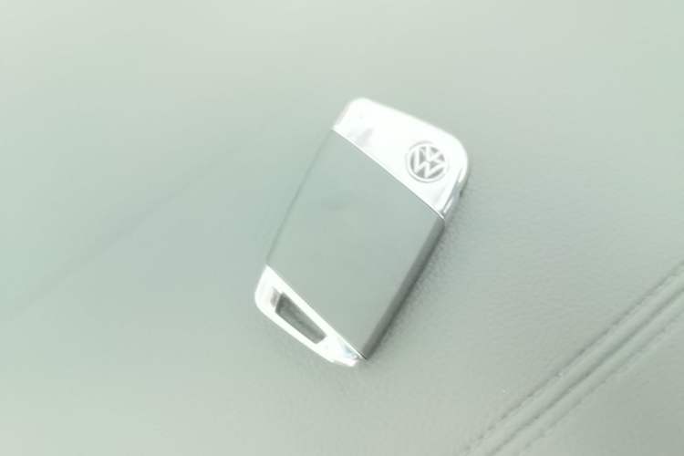 Used Volkswagen Passat 2025 Outstanding Model 380TSI Starry Dragon Edition Interior 1