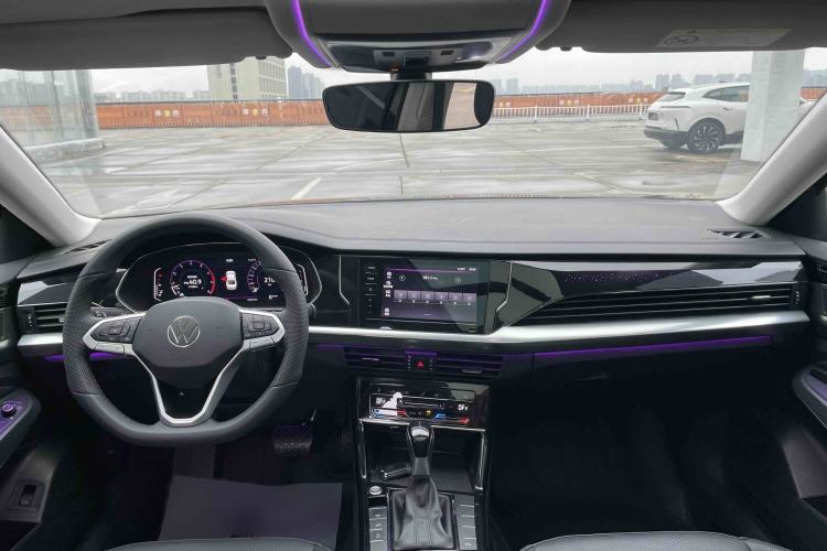 Used Volkswagen Passat 2025 Outstanding Model 380TSI Starry Dragon Edition Interior 1