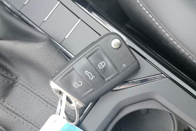 Used Volkswagen Passat 2025 Outstanding Model 280TSI Business Edition Interior 1