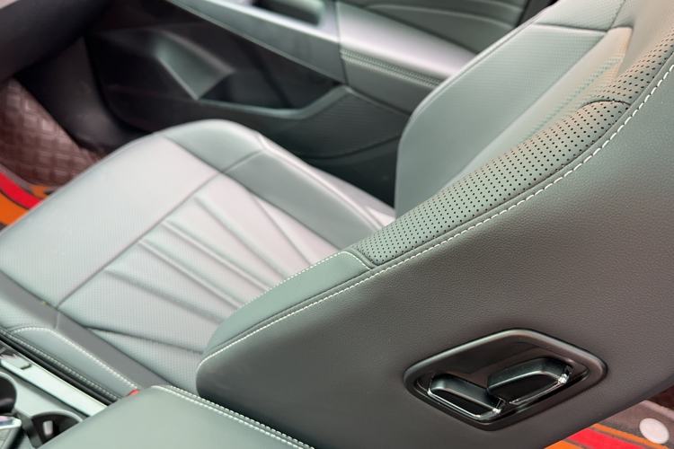 Used Volkswagen Passat 2025 Outstanding Model 380TSI Starry Dragon Edition Interior 1