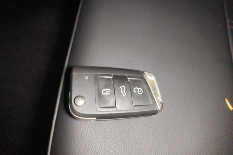 Used Volkswagen Passat 2025 Outstanding Model 280TSI Business Edition Interior 1