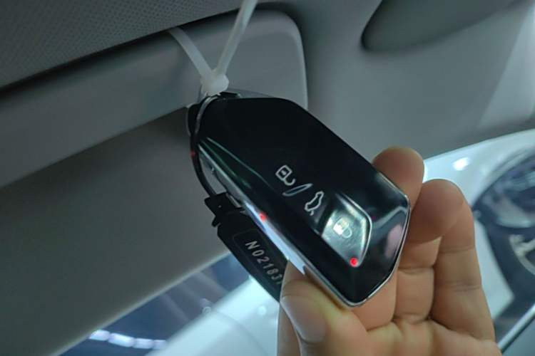 Used Volkswagen Passat 2025 Pro 380TSI Dragon Glory Edition Interior 1