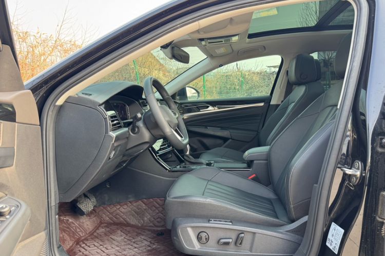 Used Volkswagen Passat 2025 Outstanding Model 380TSI Dragon Glory Edition Interior 2