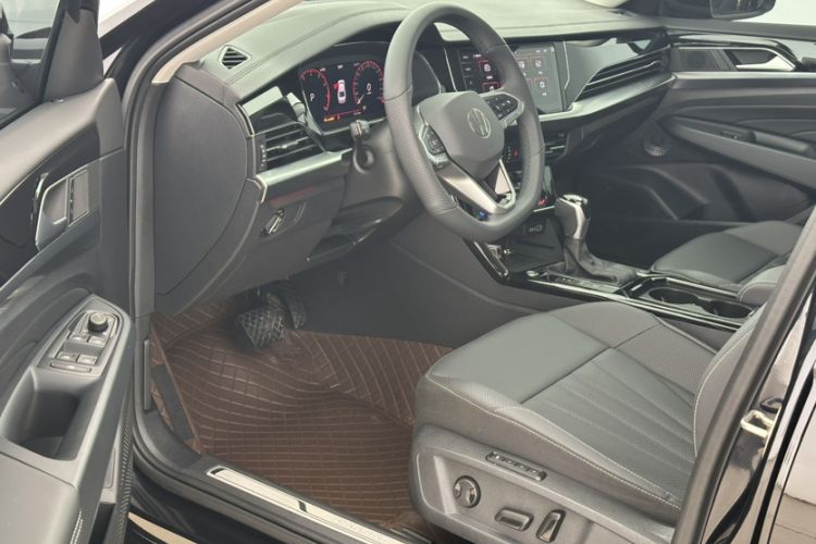 Used Volkswagen Passat 2025 Outstanding Model 380TSI Dragon Glory Edition Interior 2