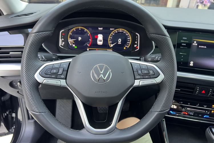 Used Volkswagen Passat 2025 Outstanding Model 380TSI Starry Dragon Edition Interior 2