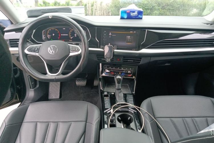 Used Volkswagen Passat 2025 Outstanding Model 330TSI Starry Elite Edition Interior 2