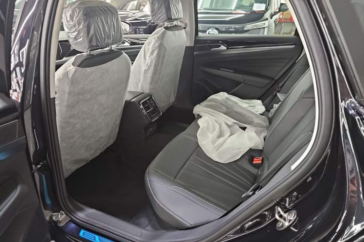 Used Volkswagen Passat 2025 Outstanding Model 330TSI Starry Elite Edition Interior 2