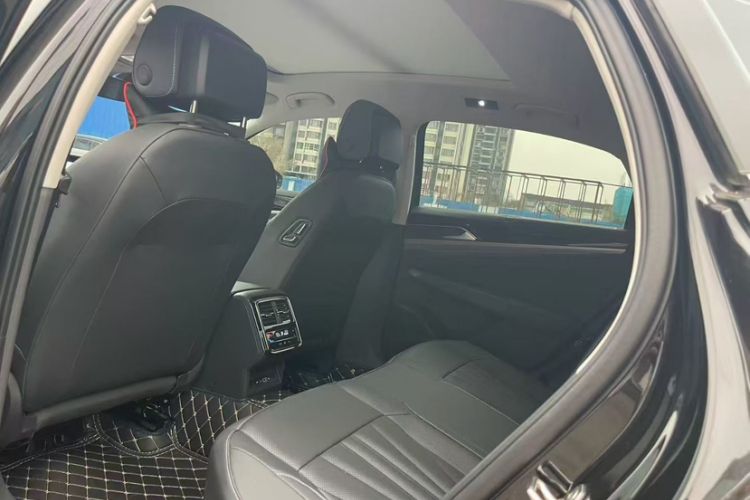 Used Volkswagen Passat 2025 Outstanding Model 380TSI Dragon Glory Edition Interior 3