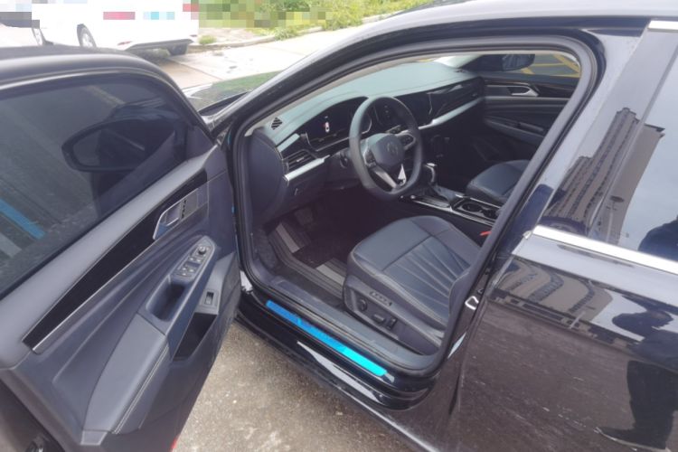 Used Volkswagen Passat 2025 Outstanding Model 330TSI Starry Elite Edition Interior 3