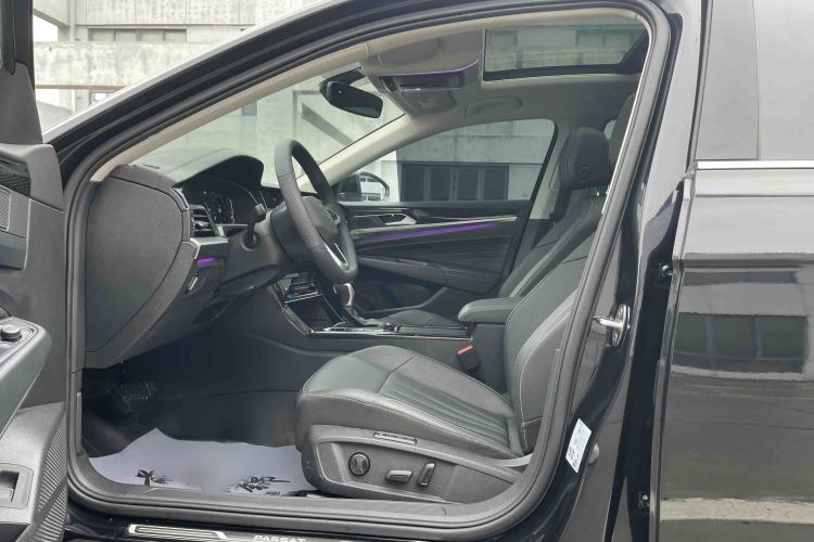 Used Volkswagen Passat 2025 Outstanding Model 380TSI Starry Dragon Edition Interior 3