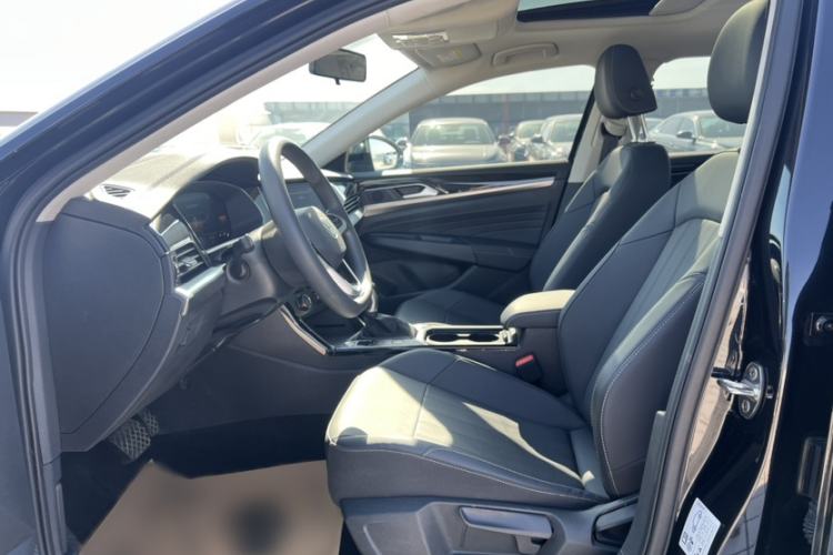Used Volkswagen Passat 2025 Outstanding Model 280TSI Business Edition Interior 3