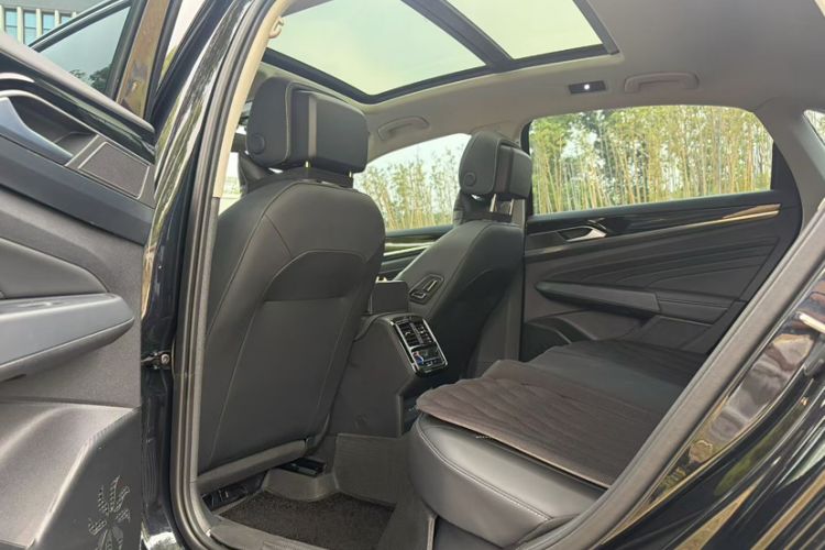 Used Volkswagen Passat 2025 Premium Version 380TSI Dragon Edition Interior 4