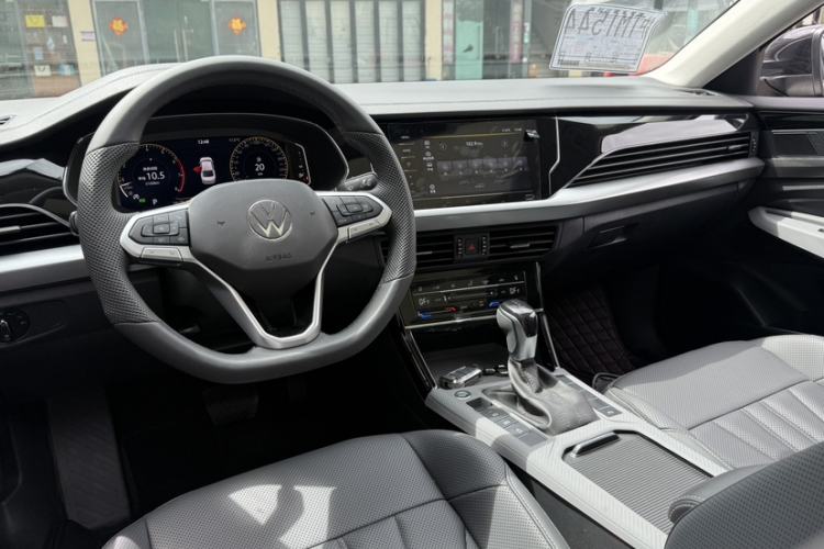 Used Volkswagen Passat 2025 Outstanding Model 380TSI Starry Dragon Edition Interior 4