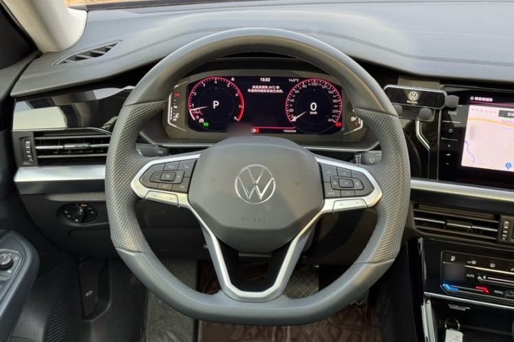 Used Volkswagen Passat 2025 Outstanding Model 380TSI Dragon Glory Edition Interior 4