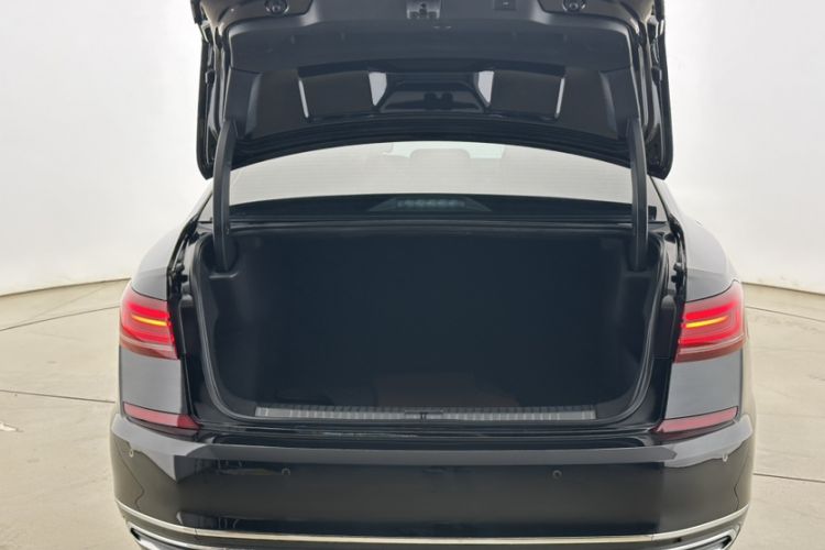 Used Volkswagen Passat 2025 Outstanding Model 380TSI Dragon Glory Edition Interior 4