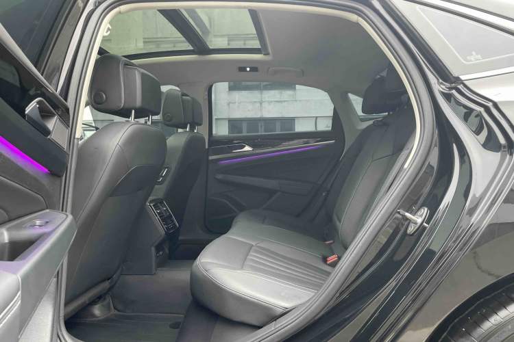 Used Volkswagen Passat 2025 Outstanding Model 380TSI Starry Dragon Edition Interior 4
