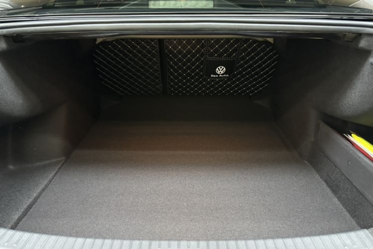 Used Volkswagen Passat 2025 Outstanding Model 330TSI Starry Elite Edition Interior 5