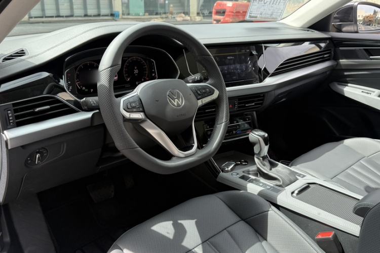 Used Volkswagen Passat 2025 Outstanding Model 380TSI Starry Dragon Edition Interior 6