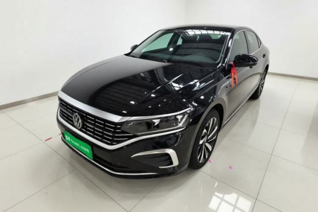 Volkswagen Passat 2025 Premium Version 380TSI Dragon Edition usado