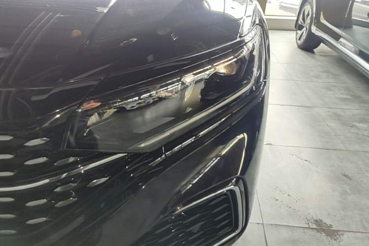 Used Volkswagen Passat 2025 Outstanding Model 380TSI Starry Dragon Edition Left Front Headlight