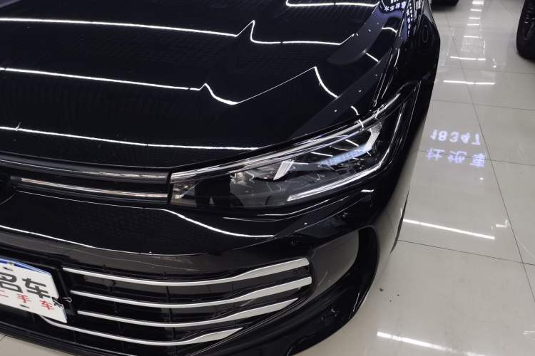 Used Volkswagen Passat 2025 Pro 380TSI Dragon Glory Edition Left Front Headlight