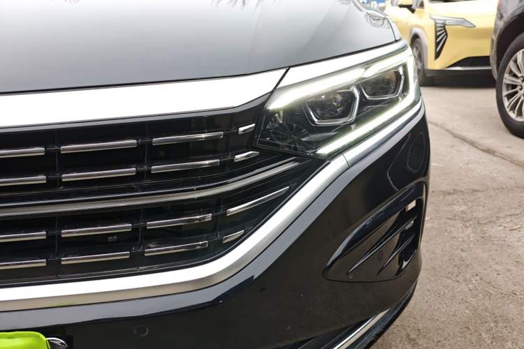 Used Volkswagen Passat 2025 Outstanding Model 380TSI Dragon Glory Edition Left Front Headlight