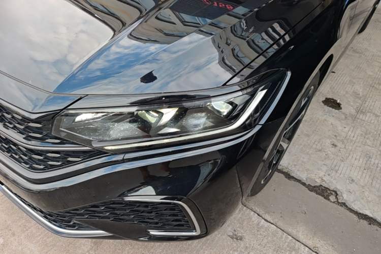 Used Volkswagen Passat 2025 Outstanding Model 380TSI Starry Dragon Edition Left Front Headlight