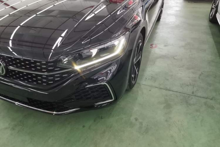 Used Volkswagen Passat 2025 Outstanding Model 380TSI Starry Dragon Edition Left Front Headlight