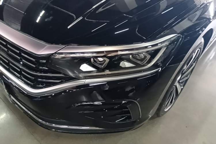 Used Volkswagen Passat 2025 Outstanding Model 380TSI Dragon Glory Edition Left Front Headlight