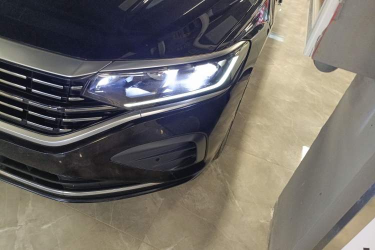 Used Volkswagen Passat 2025 Outstanding Model 330TSI Elite Edition Left Front Headlight