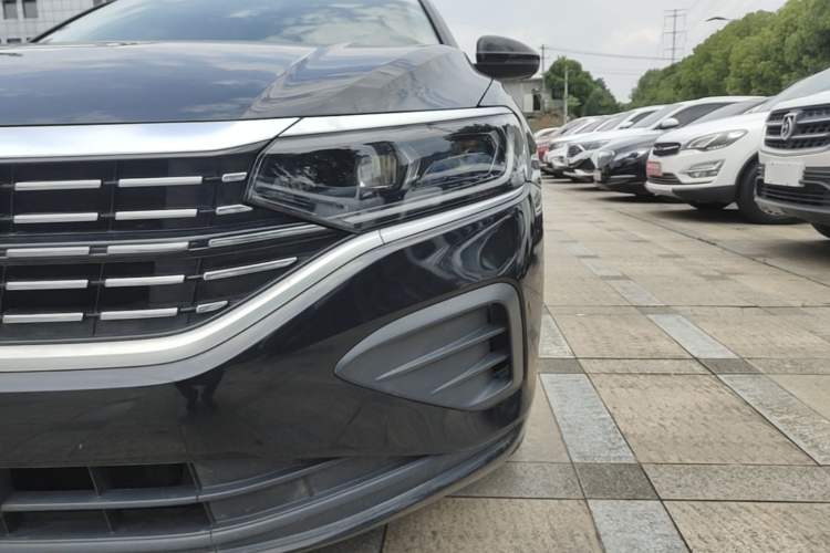 Used Volkswagen Passat 2025 Outstanding Model 280TSI Business Edition Left Front Headlight