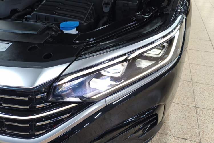 Used Volkswagen Passat 2025 Outstanding Model 380TSI Dragon Glory Edition Left Front Headlight