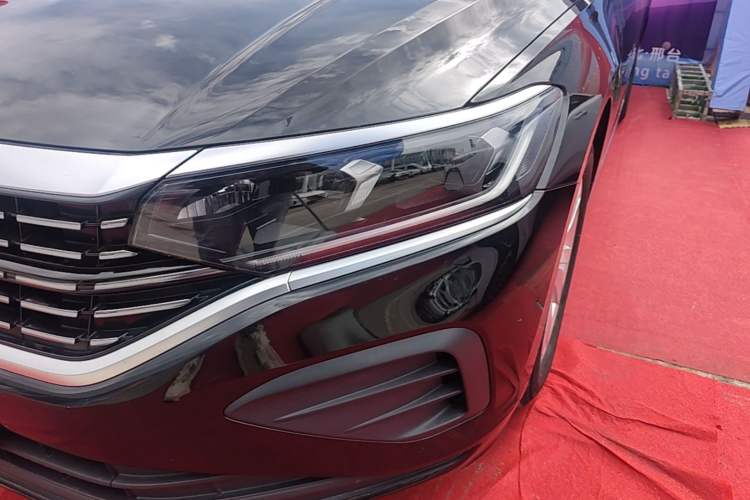 Used Volkswagen Passat 2025 Outstanding Model 280TSI Business Edition Left Front Headlight