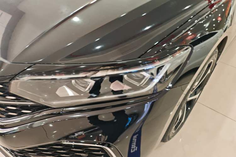 Used Volkswagen Passat 2025 Outstanding Model 380TSI Starry Dragon Glorious Edition Left Front Headlight