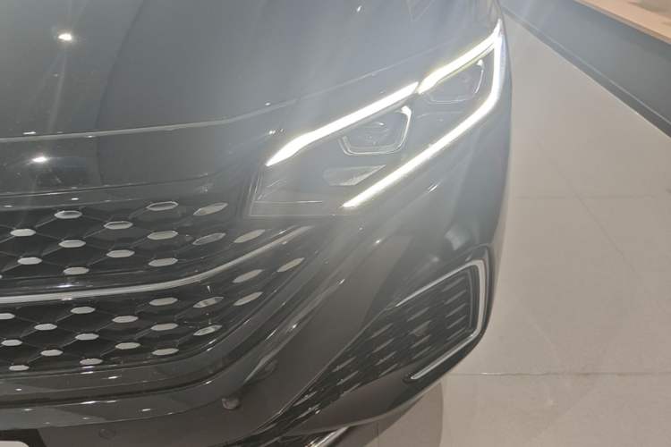 Used Volkswagen Passat 2025 Outstanding Model 380TSI Starry Dragon Glorious Edition Left Front Headlight