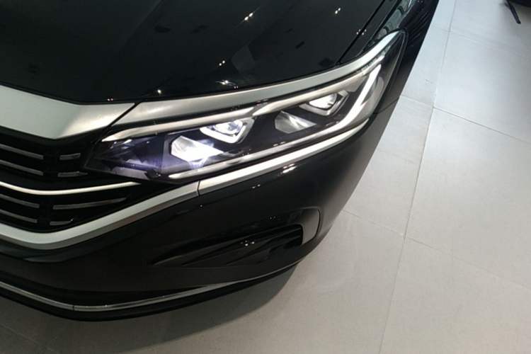 Used Volkswagen Passat 2025 Outstanding Model 380TSI Dragon Glory Edition Left Front Headlight