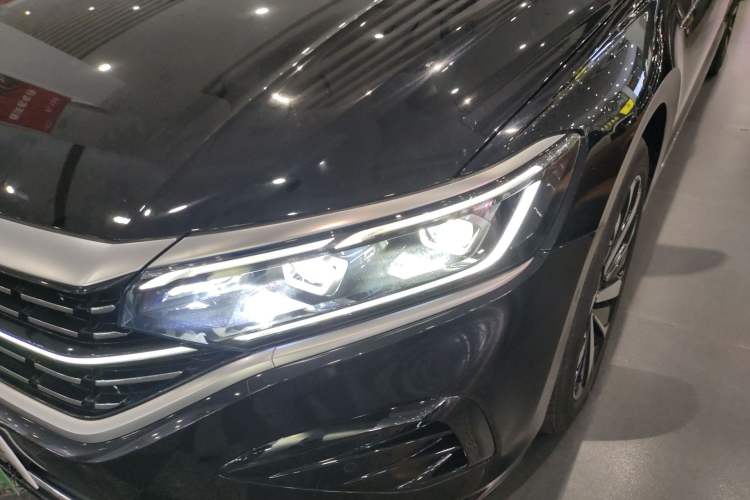 Used Volkswagen Passat 2025 Outstanding Model 380TSI Dragon Glory Edition Left Front Headlight